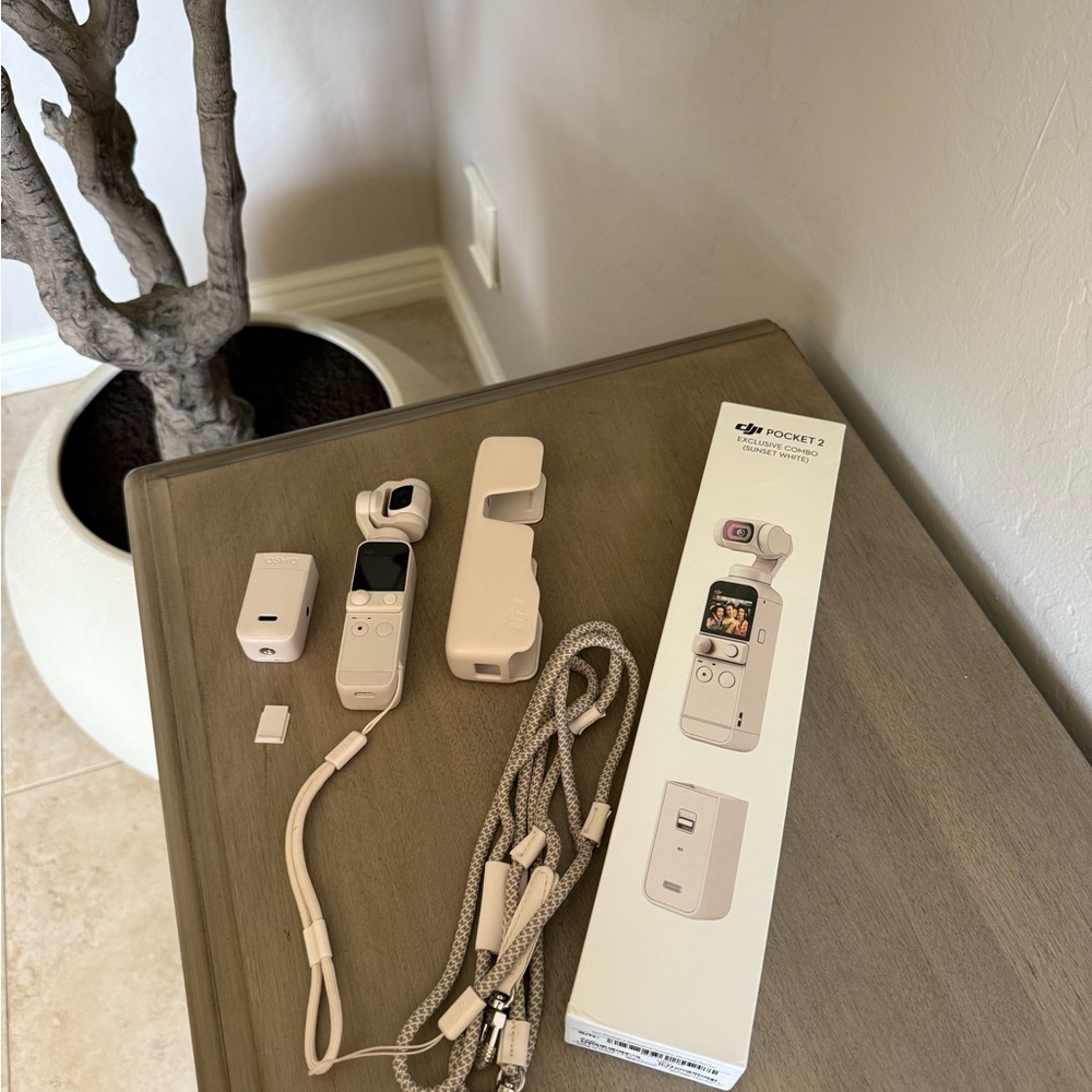 DJI Pocket 2 Camera Set in Beige